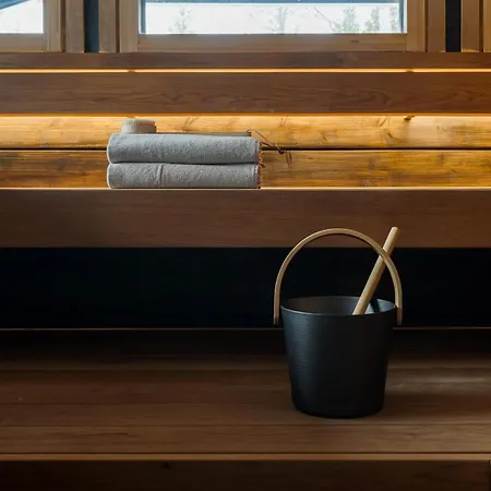 Serenity - Hot Tub & Sauna *