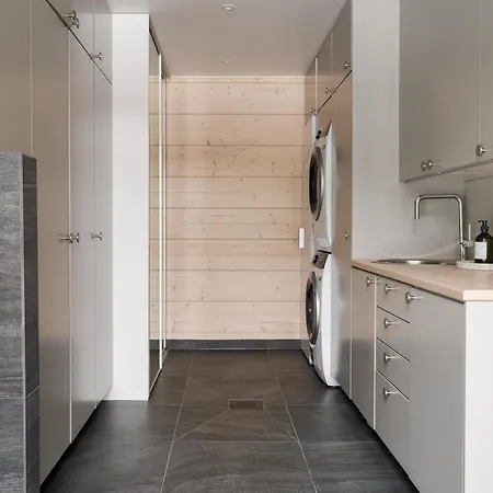 Serenity - Hot Tub & Sauna